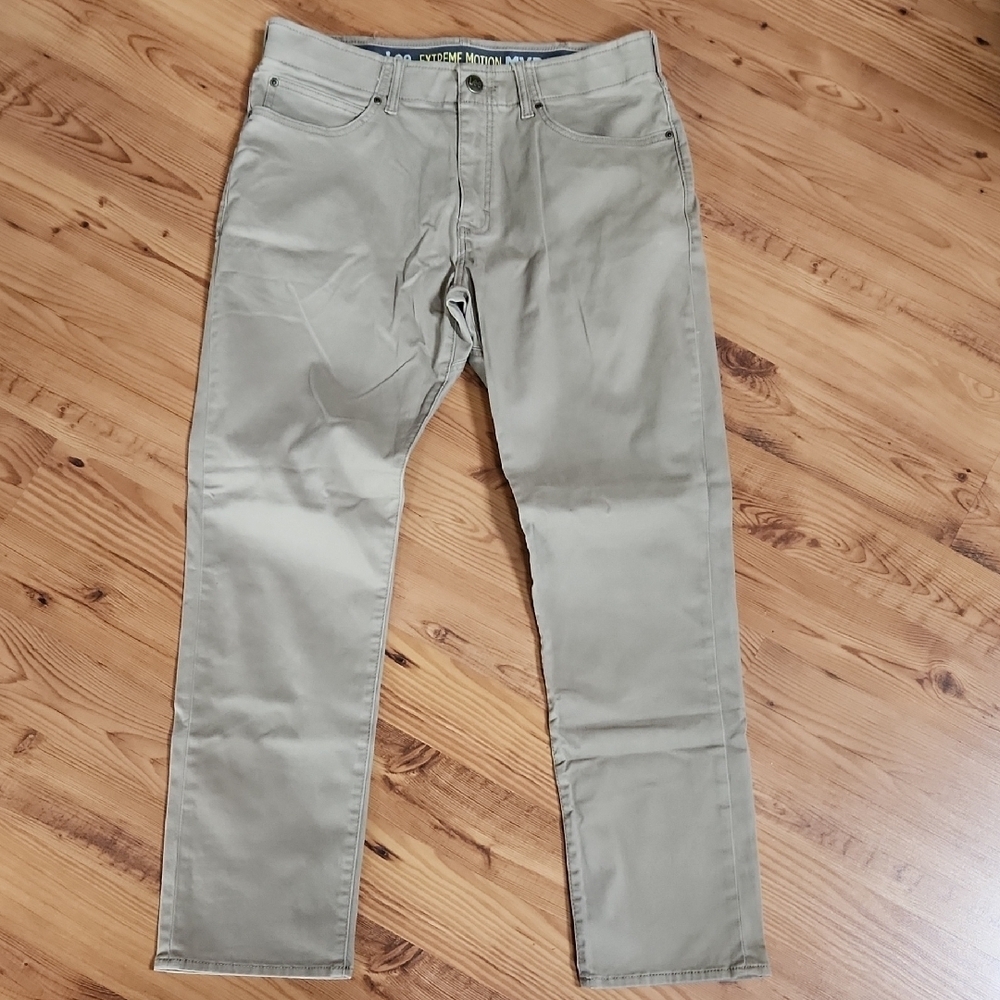 Lee Straight Fit Tapered Leg